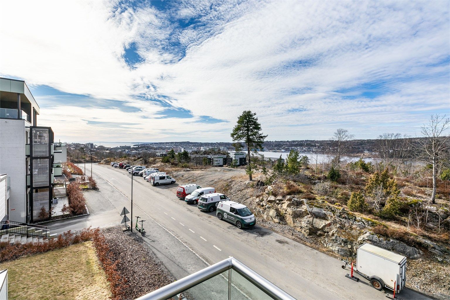 I tillegg til upåklagelige solforhold er det på takaltanen flott utsikt, både til Mossesundet og til Oslofjorden. Fotograf; Børge Oppegård.