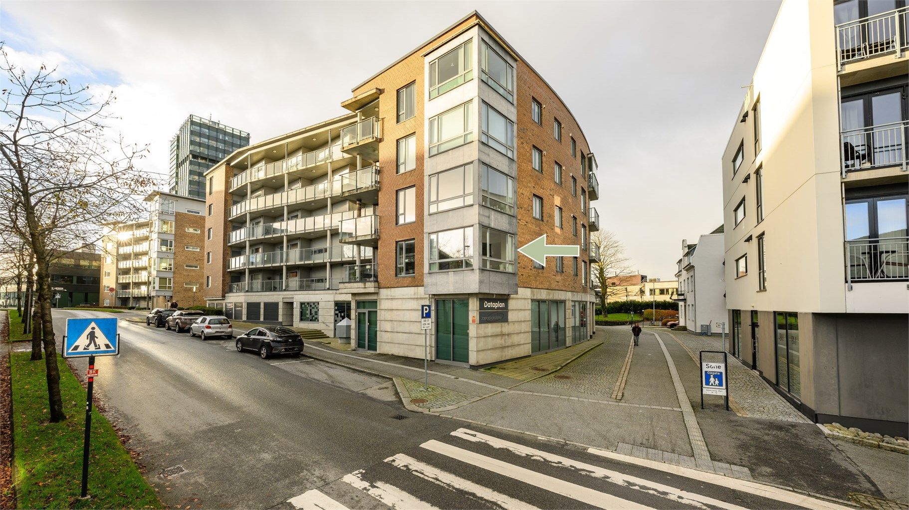 Eiendommen ligger svært sentralt til i Bryne sentrum.  (Foto: Trusl Schaal)