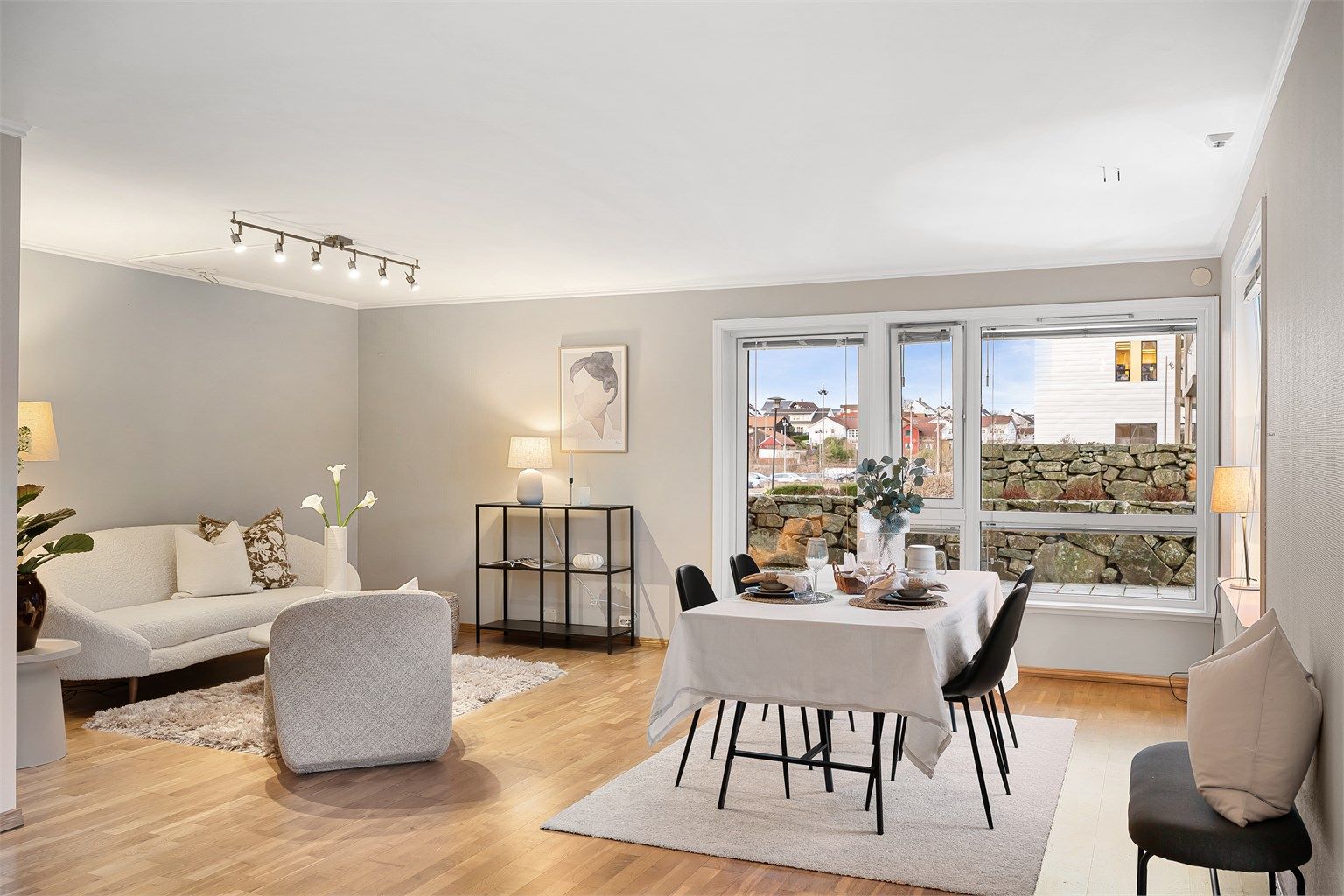 Velkommen til Hetlandsgata 35! Presentert av Ola Sirevåg v/Krogsveen Jæren. Foto: Truls Schaal Foto