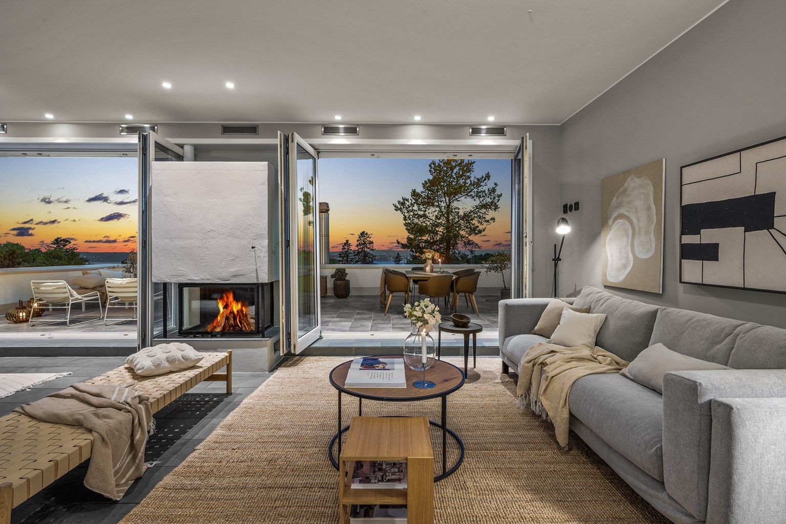 Velkommen til Mylskerudveien 35C - En stor og unik del av tomannsbolig fra 2003 | Fjordutsikt | Store terrasser | Hybel | Dobbelgarasje