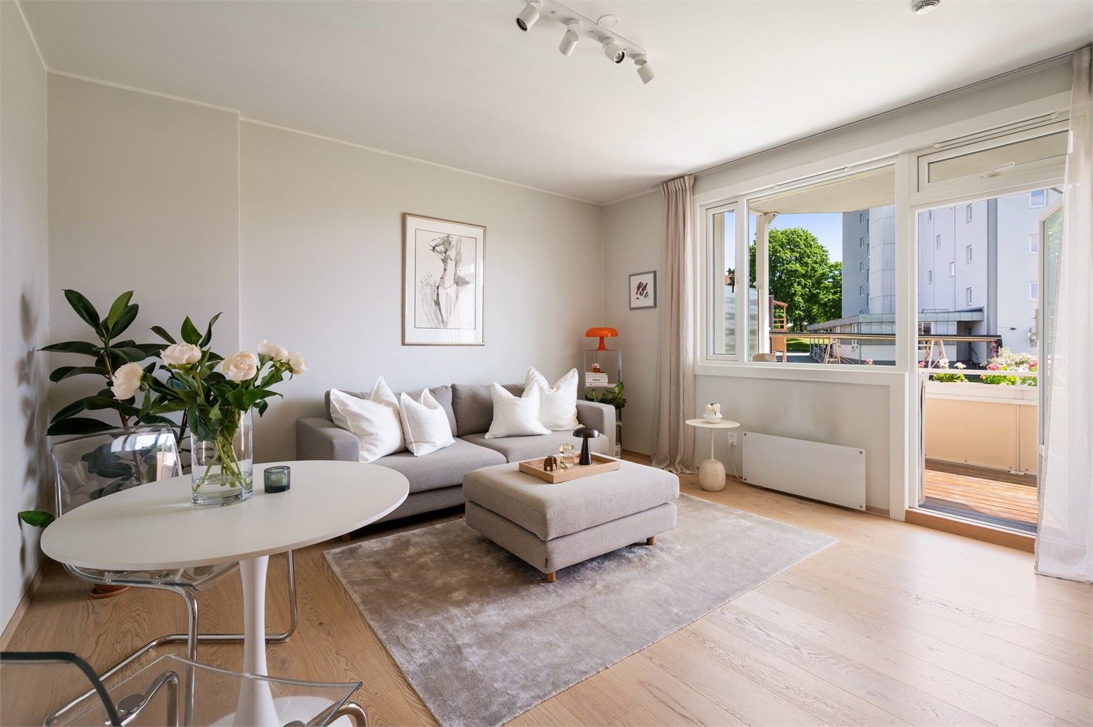 Tom Martinsen v/ Krogsveen Eiendomsmegling har gleden av å presentere Lillebergsvingen 3!