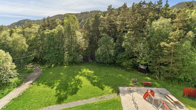 - Nydelig, naturskjønn utsikt fra egen balkong -