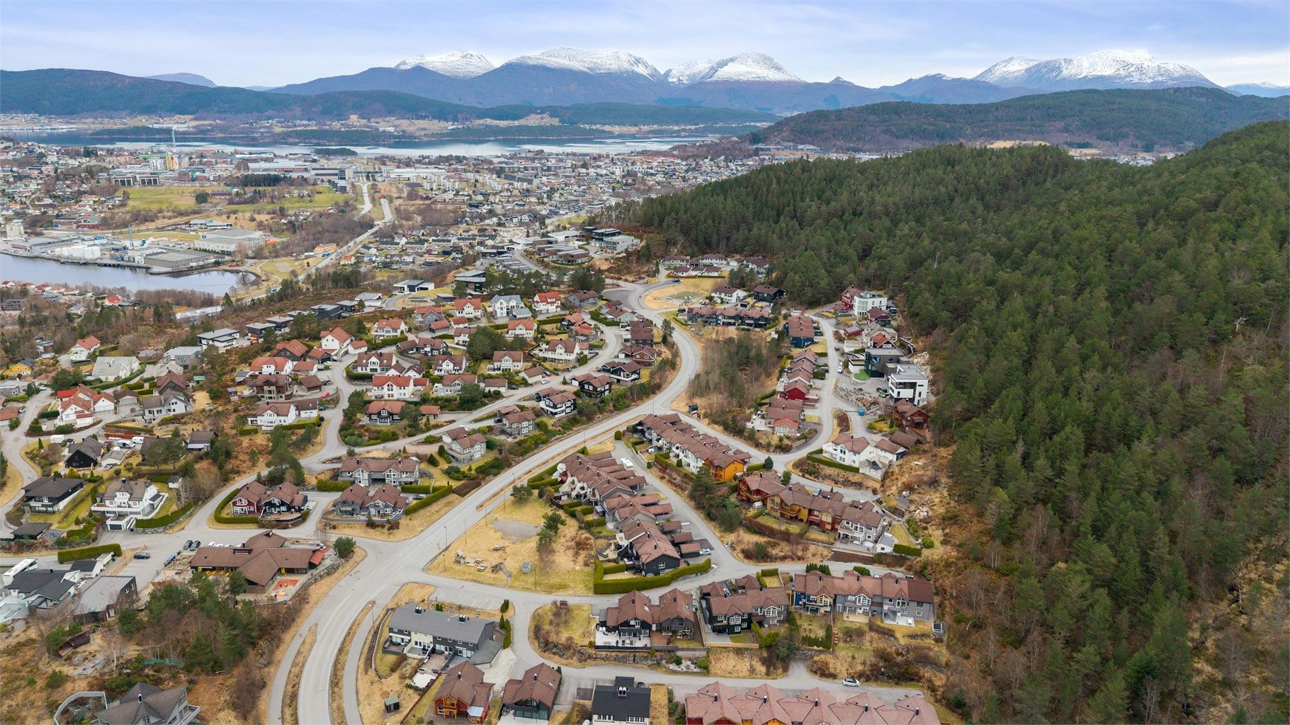 Området byr på gode rekreasjonsmuligheter sommer som vinter.