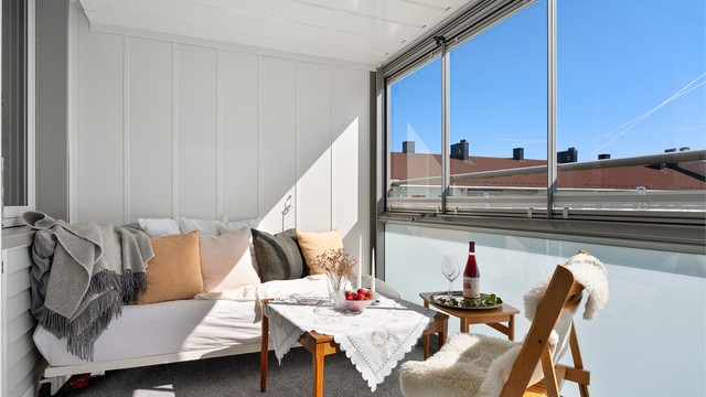 God plass til sittegruppe og grill