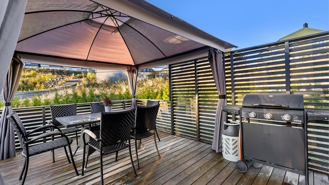 Spisekrok med plass til grill og hyggelige sommermiddager.