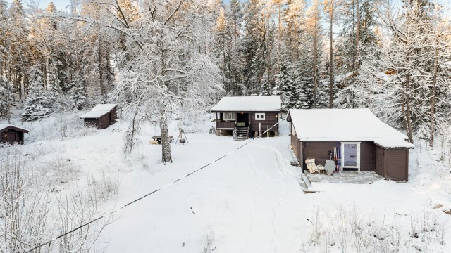 Rolig uteområde i naturskjønne omgivelser.