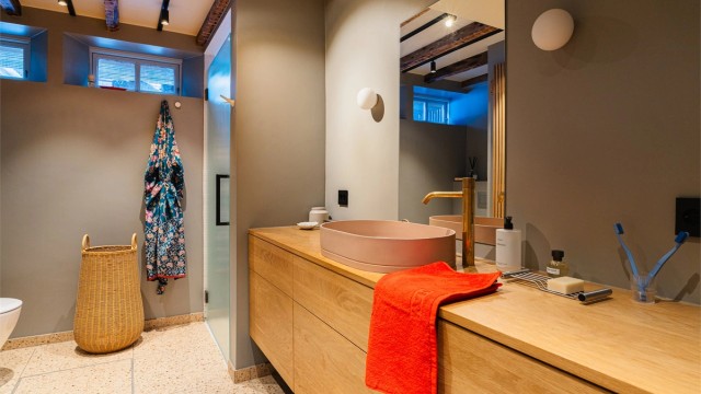 Badet i kjelleren ble omfattende oppgradert i 2021, med Terrazzofliser og gulvvarme.