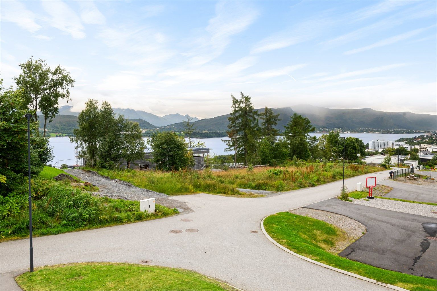 Rolige og barnevennlige omgivelser.
