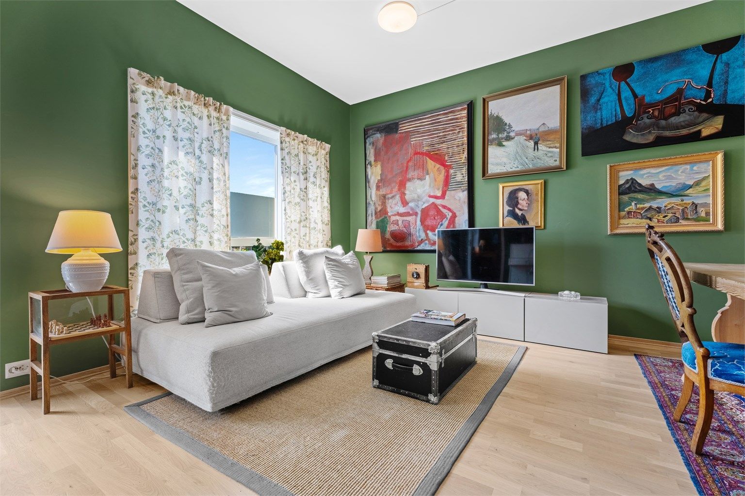 God plass til sofagruppe 