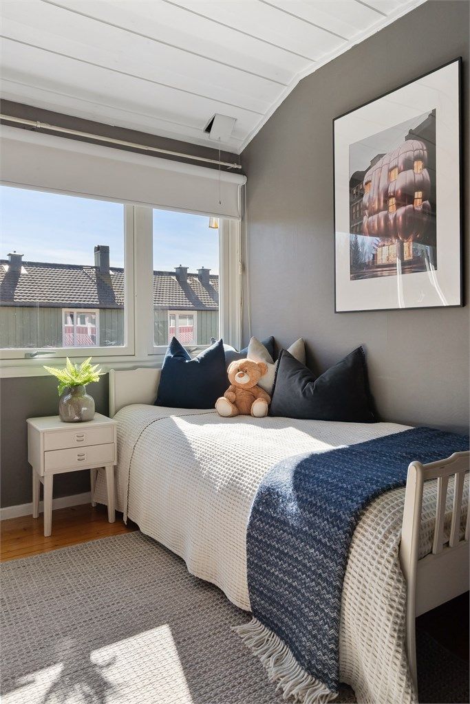 Rommet er enkelt å innrede etter egne ønsker og behov.