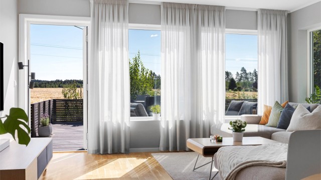 Fra stuen er det direkte utgang til den store, private terrassen.