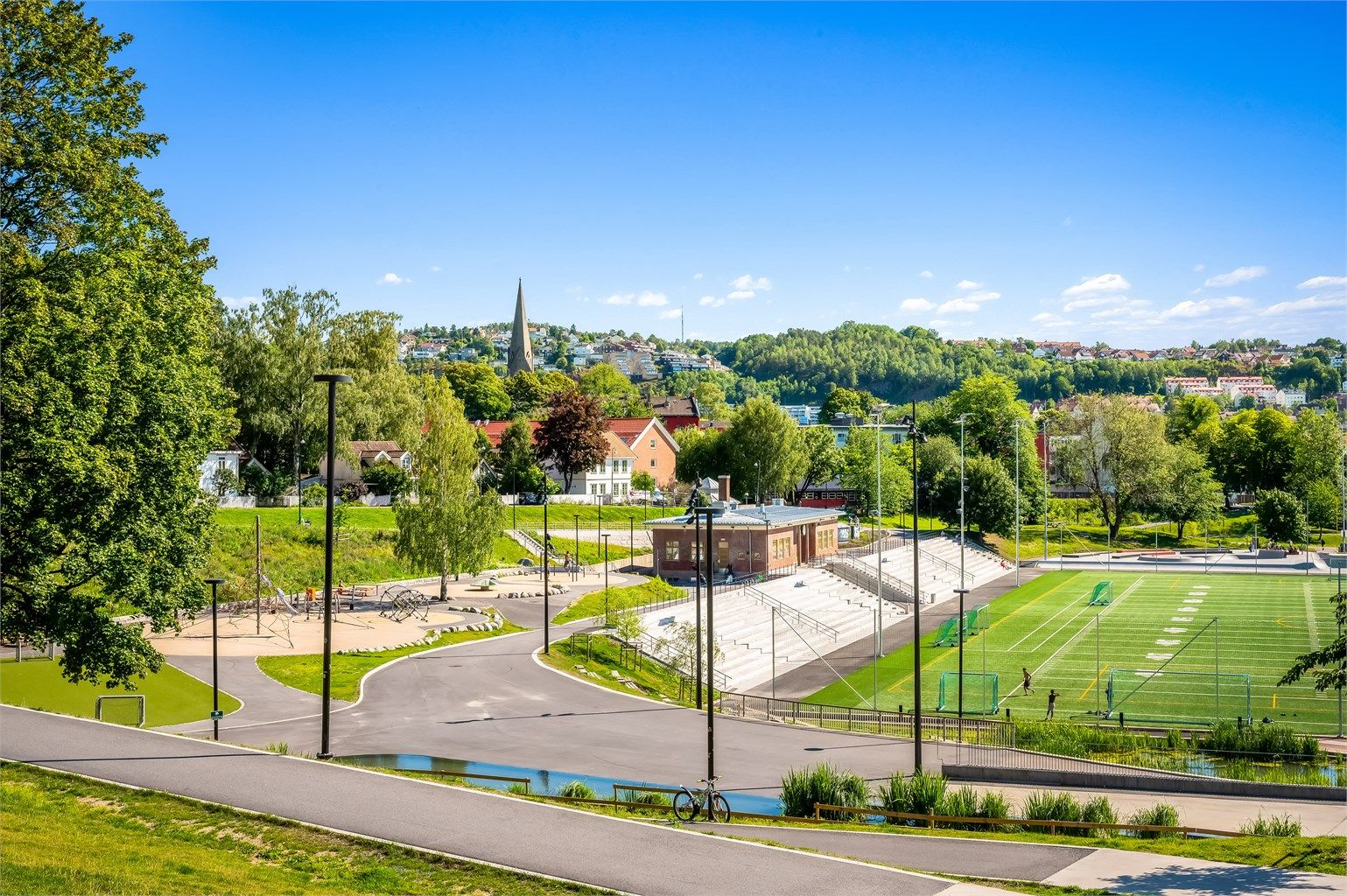 I nærheten finner du Jordal Amfi og Jordal Idrettsplass, begge rustet opp i 2020. 