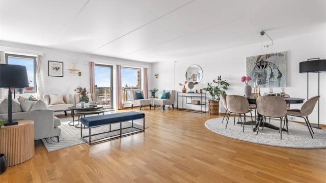 Velkommen til Bølerskrenten 4B -En sjelden anledning til å kjøpe stor 4-roms med heis og solrik balkong.