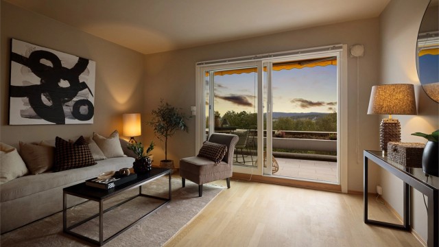 Velkommen til Olaf Bulls vei 16 - en lys 2-roms med attraktiv beliggenhet i et rolig og grønt boligområde på Holmenkollens solrike vestside!