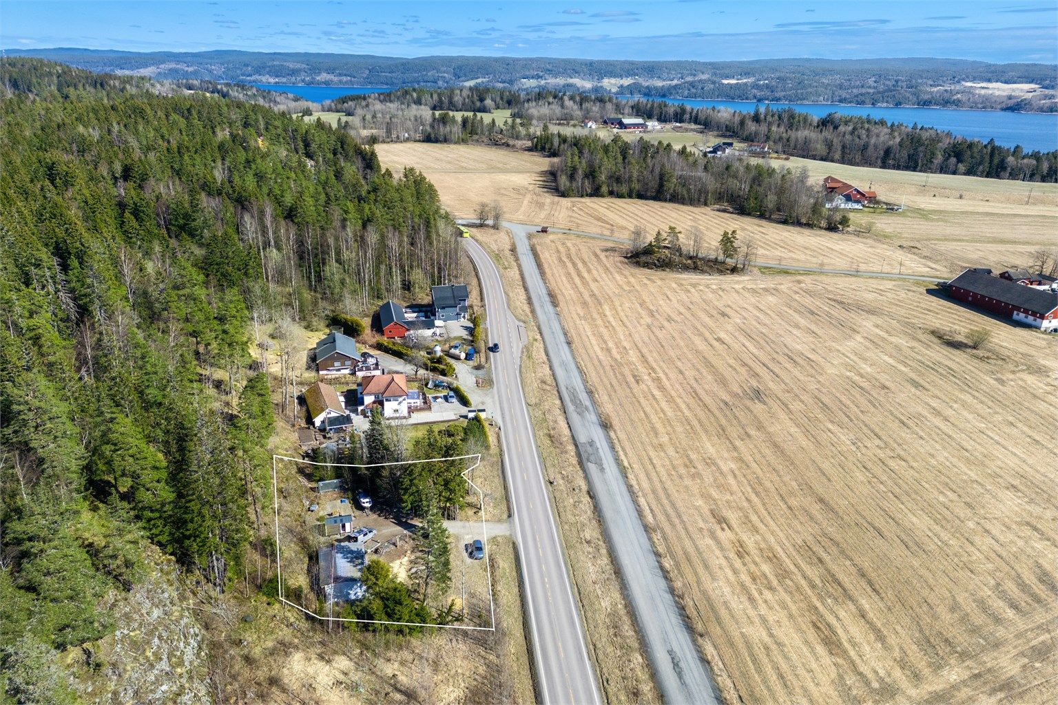 Eiendomsmegler Krogsveen v/Per Inge Hunvik selger tomt i Lillestrømveien 1163