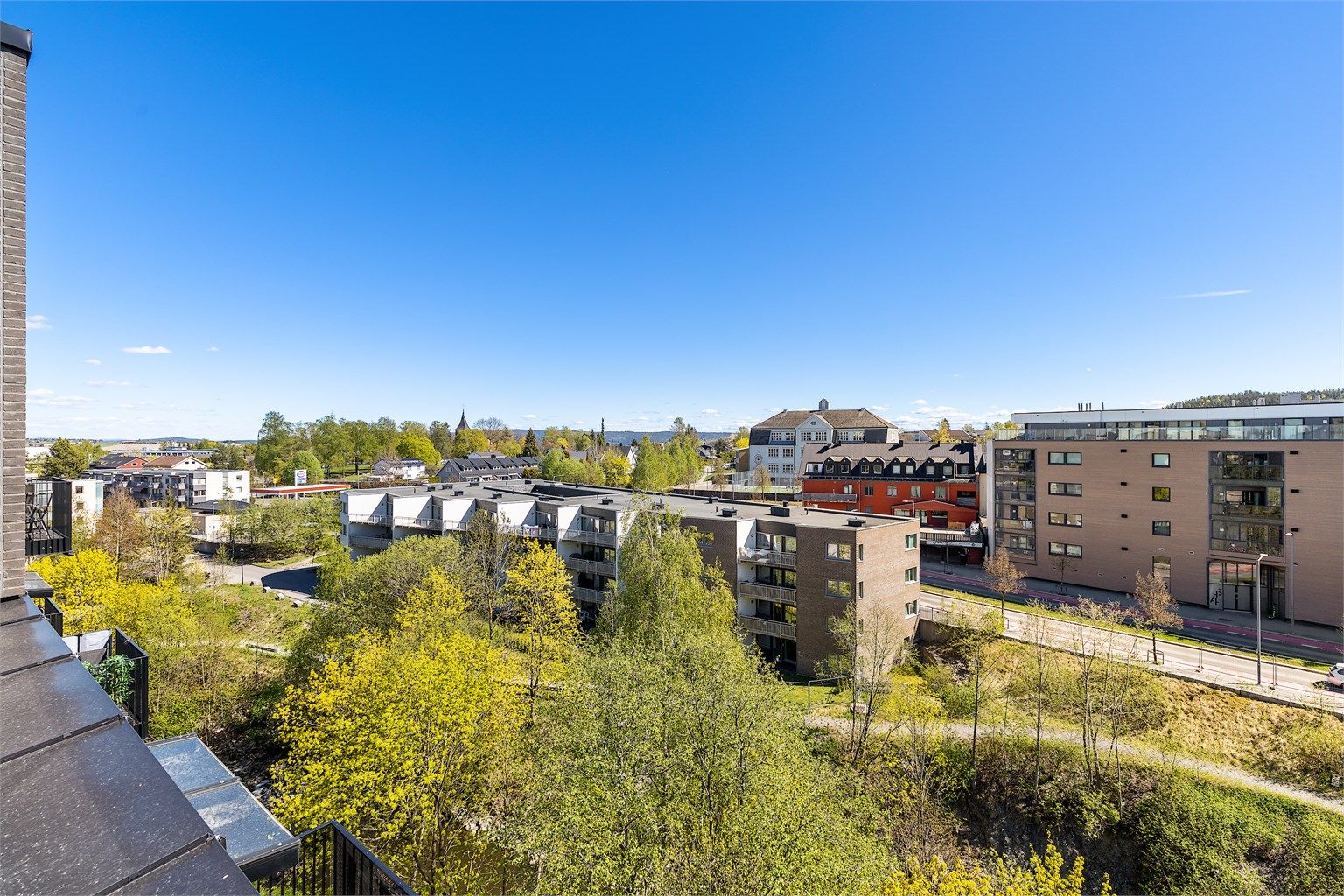 Kort vei til alt Strømmen har å by på, fra shopping til kollektivtransport.