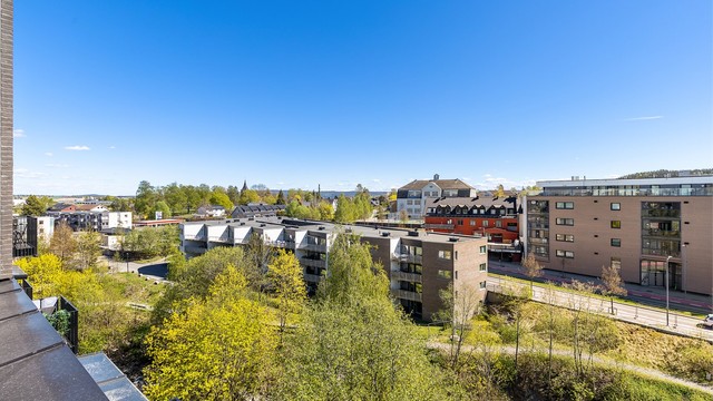 Kort vei til alt Strømmen har å by på, fra shopping til kollektivtransport.