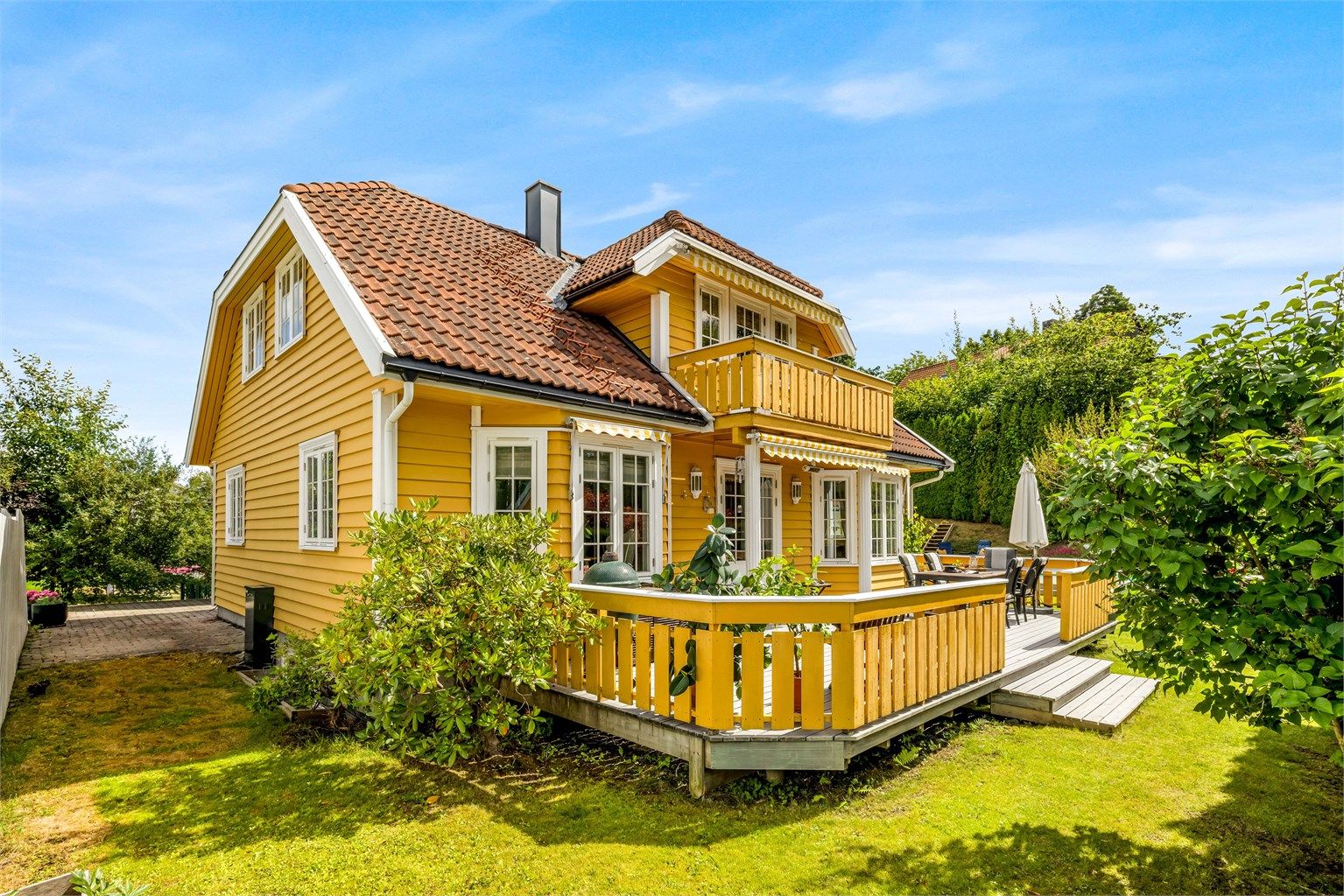 Velkommen til Sørbyhaugen 42B - Presentert av Marius Dyngeland Iversen v/ Eiendomsmegler Krogsveen. Foto: Bjørnar Solberg. 