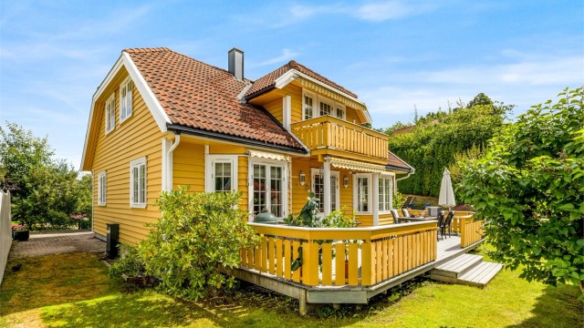 Velkommen til Sørbyhaugen 42B - Presentert av Marius Dyngeland Iversen v/ Eiendomsmegler Krogsveen. Foto: Bjørnar Solberg.