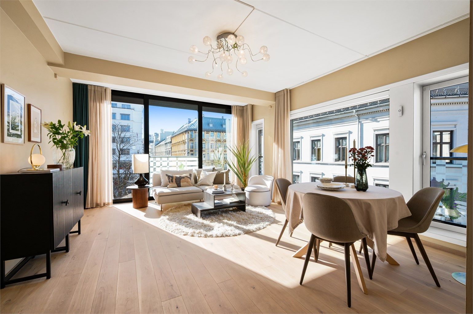 Tom Martinsen v/ Krogsveen har gleden av å presentere Platous gate 6!