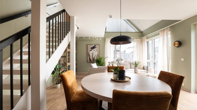 Velkommen til Bruket Brygge! Leiligheten presenteres av Karl Robert Hansen i Krogsveen. Fotograf; Kristoffer Kristiansen.