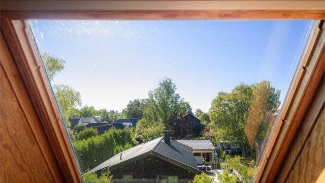 Boligen ligger i et populært og rolig villaområde på Nordstrand.