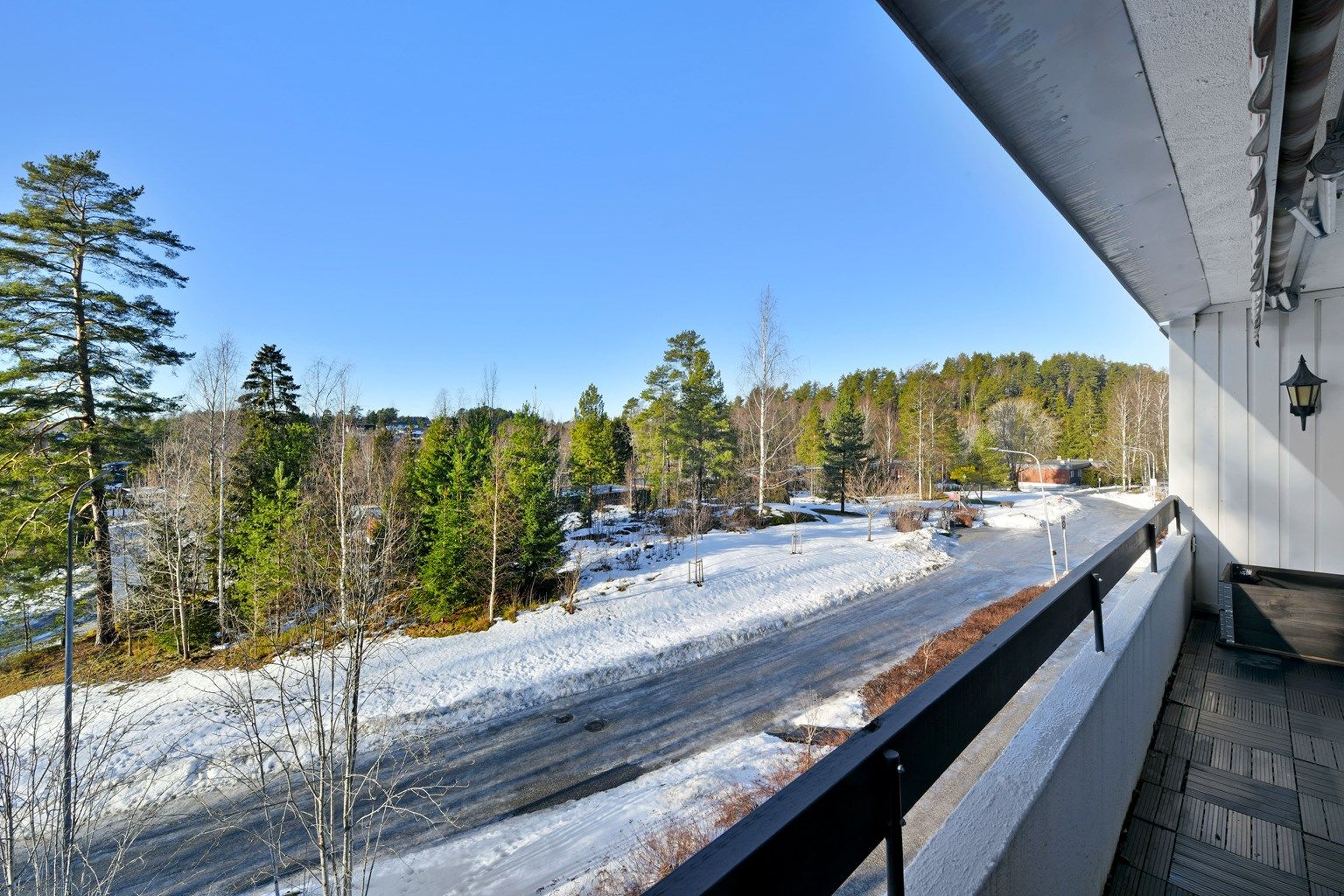 Sebastian Håbesland v/Krogsveen presenterer Plogsvingen 5G - solrik balkong - høyt og fritt beliggende med lite/ingen innsyn - flott utsyn