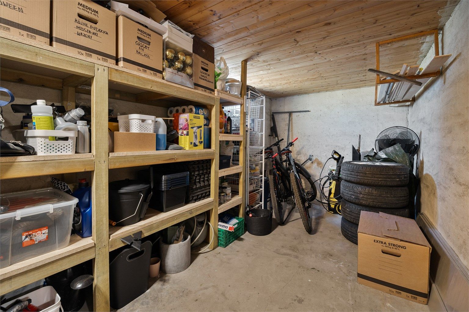 Bod 2 i kjeller - Bodene er etablert på borettslagets fellesareal