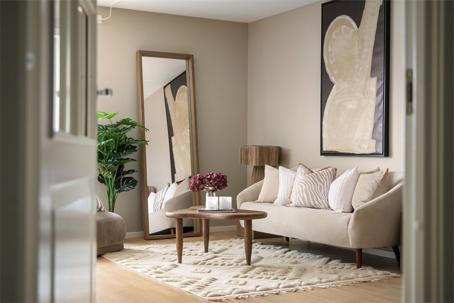 Lys og innbydende leilighet i populære Østreheim boligsameie!