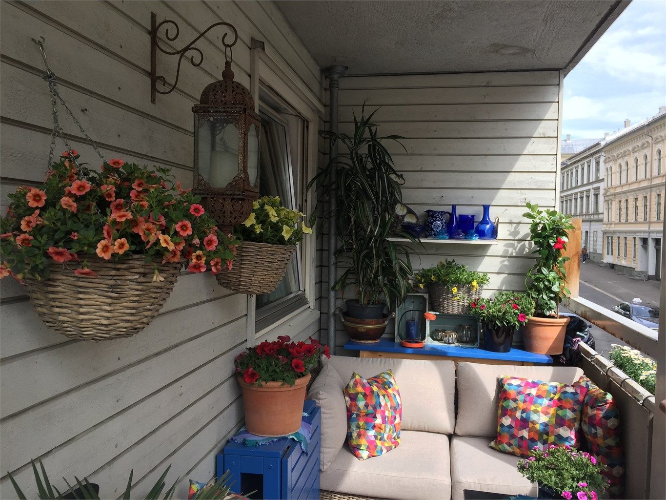 Selgers egne sommerbilder fra balkongen.  