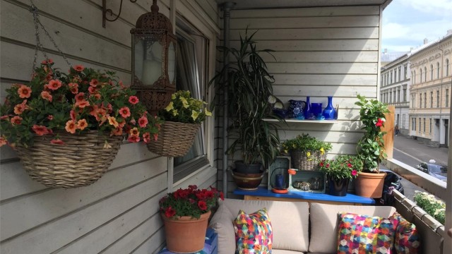 Selgers egne sommerbilder fra balkongen.