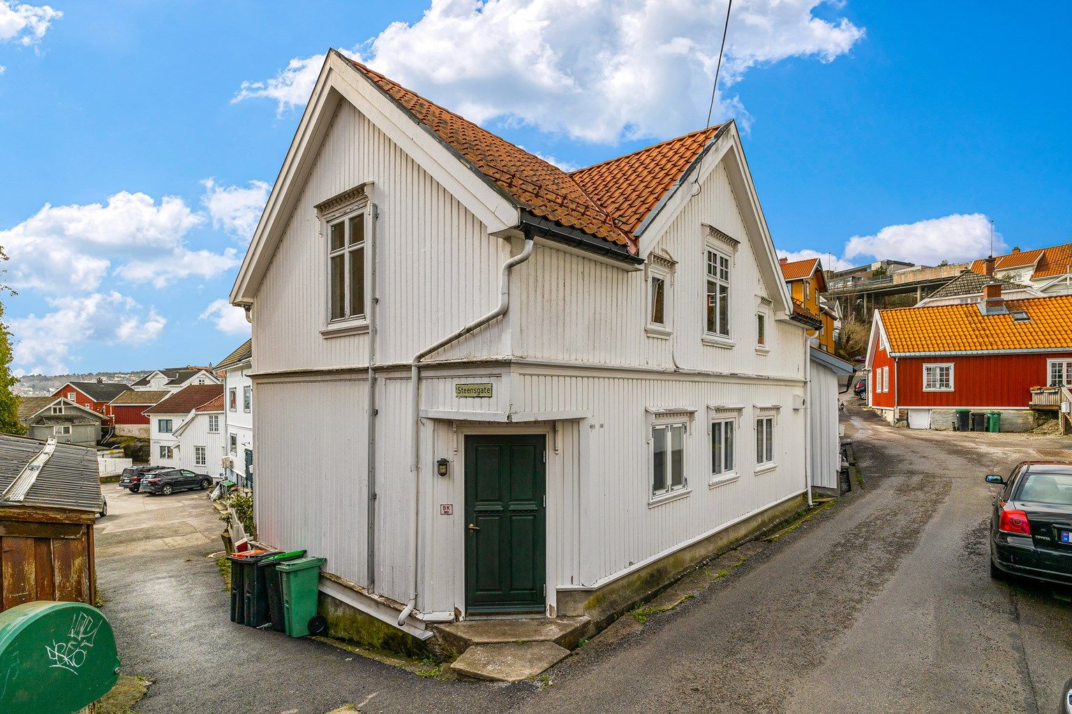 Fasade mot nord og øst.