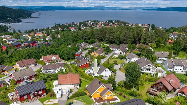 Beliggende i rolig blindvei