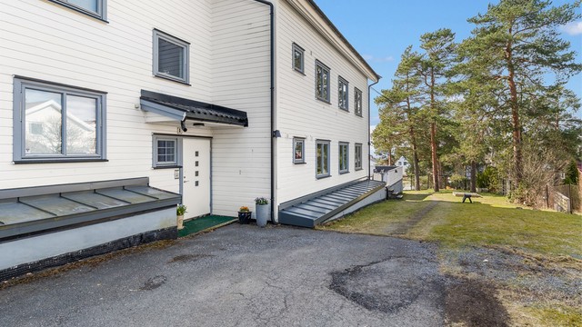 Fasade sett mot inngangspartiet.