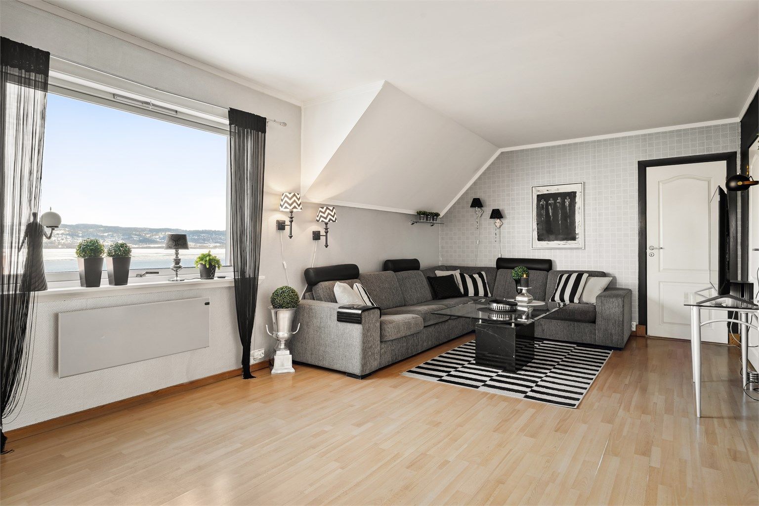 Stue med plass til sofagruppe
