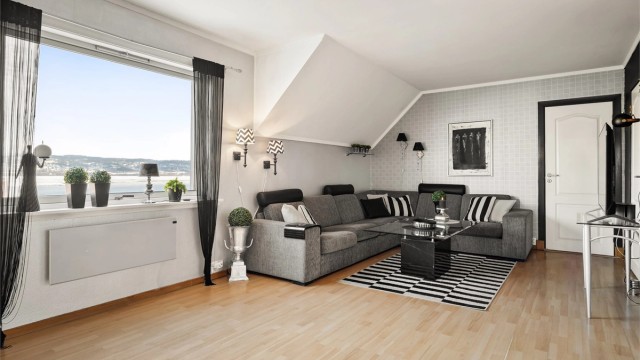 Stue med plass til sofagruppe