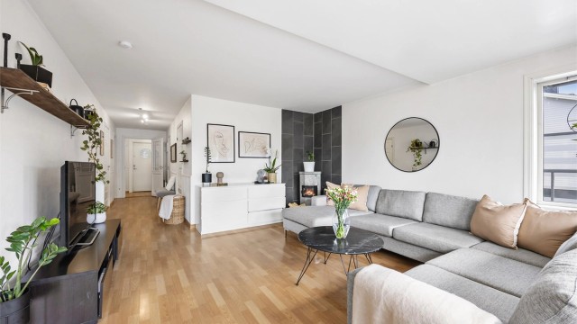 Velkommen til Lurudveien 28H! Presenteres av Jørgen Gabrielsen v/Krogsveen avd. Skedsmokorset.
Foto: Espen Edin Døhlen