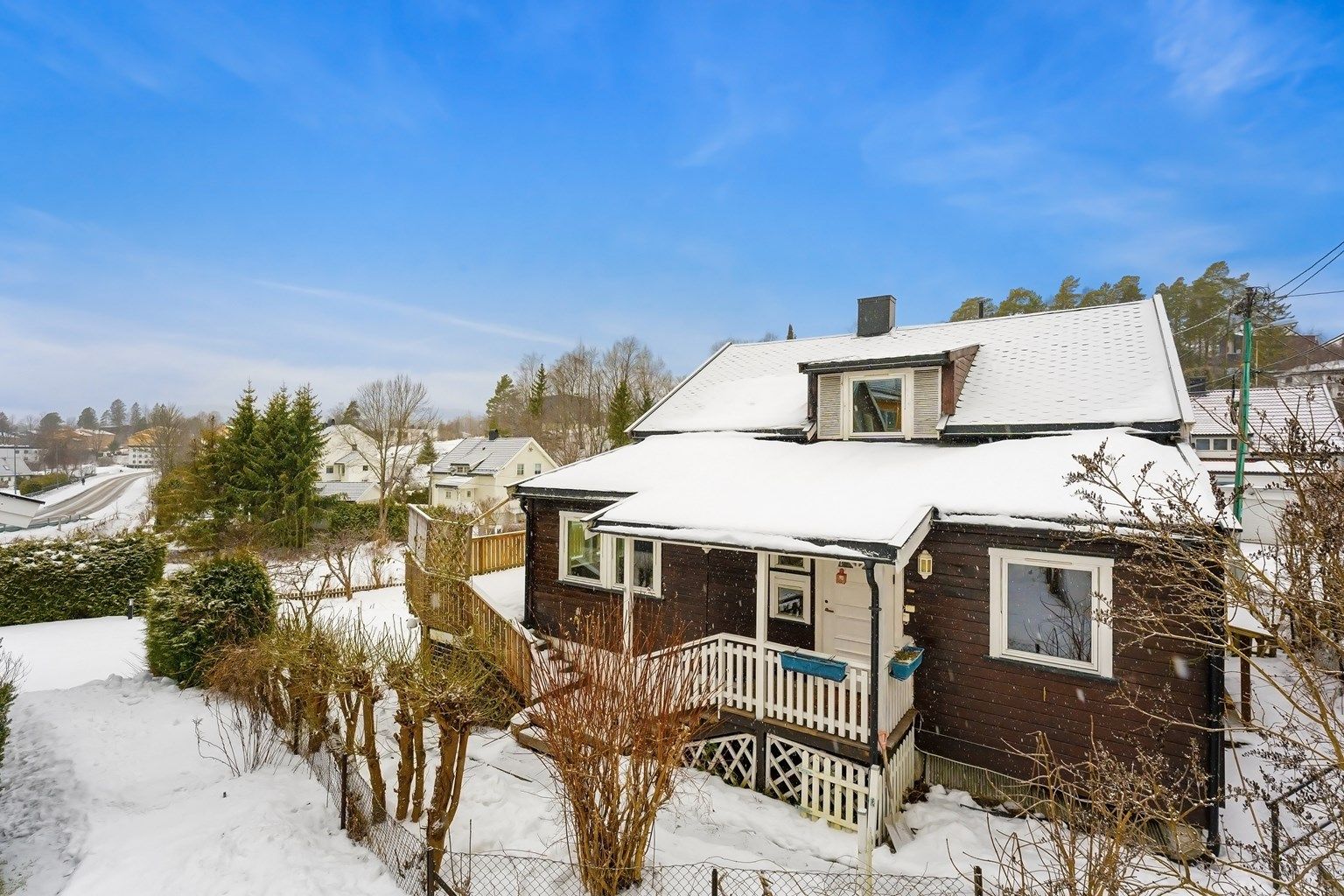 Boligen har noe behov for oppussing - et godt utgangspunkt til å sette ditt eget preg på hjemmet