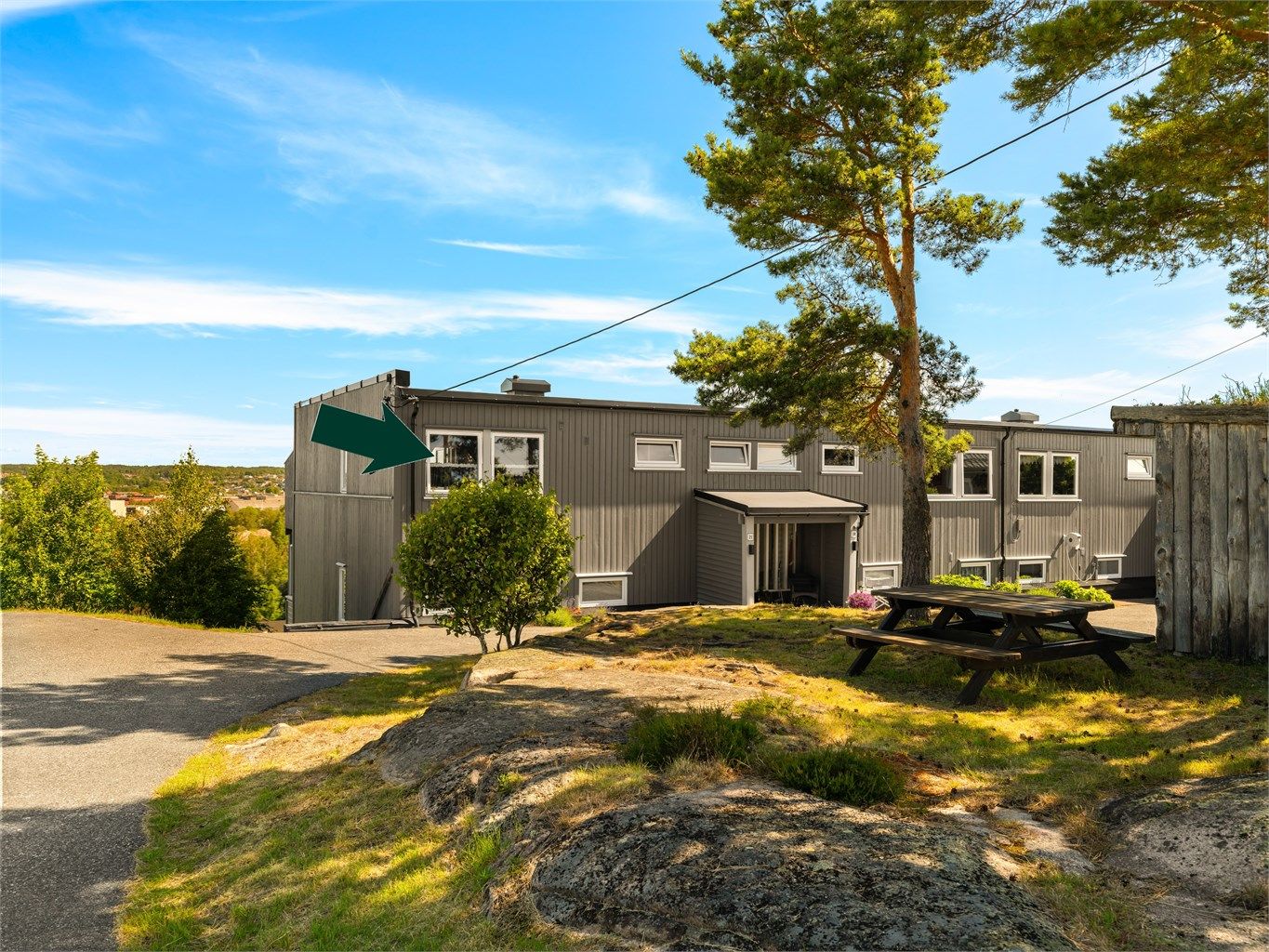 Leiligheten er tilknyttet Glombofjellet 2 Borettslag, bestående av totalt 12 andelsboliger.