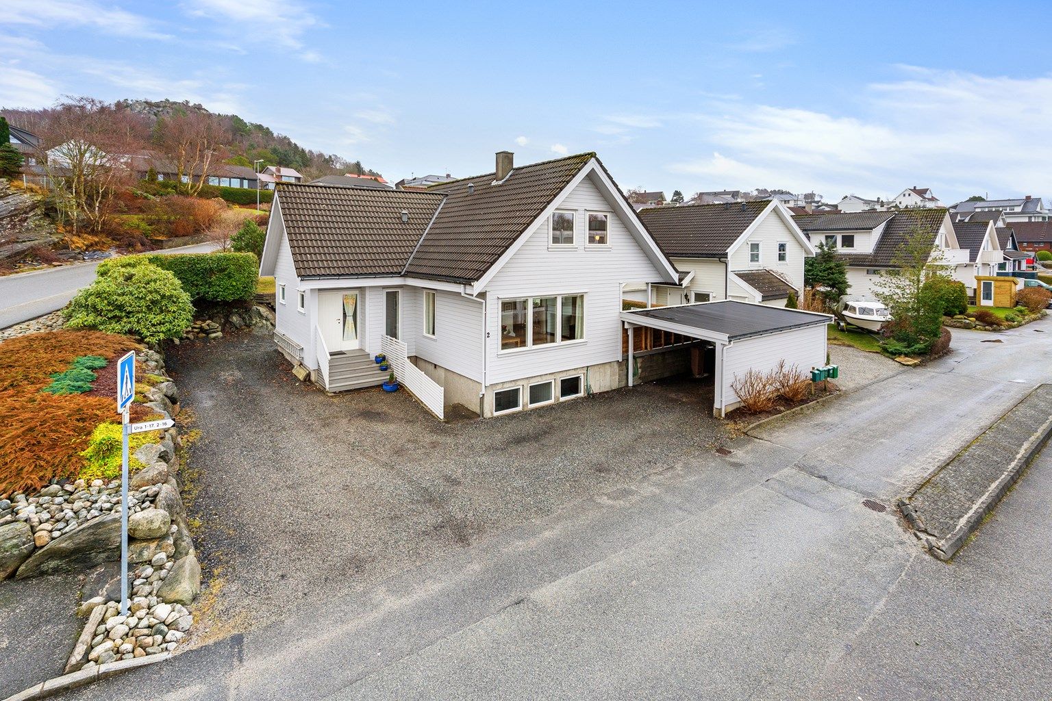 Lene Hviding v/Krogsveen eiendom har gleden av å presentere Ura 2.