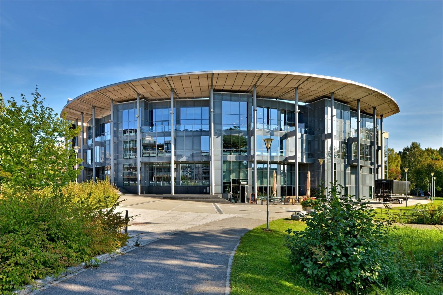 Kolben kulturhus med konsertscene, kino, kulturskole for barn, restaurant, m.m.