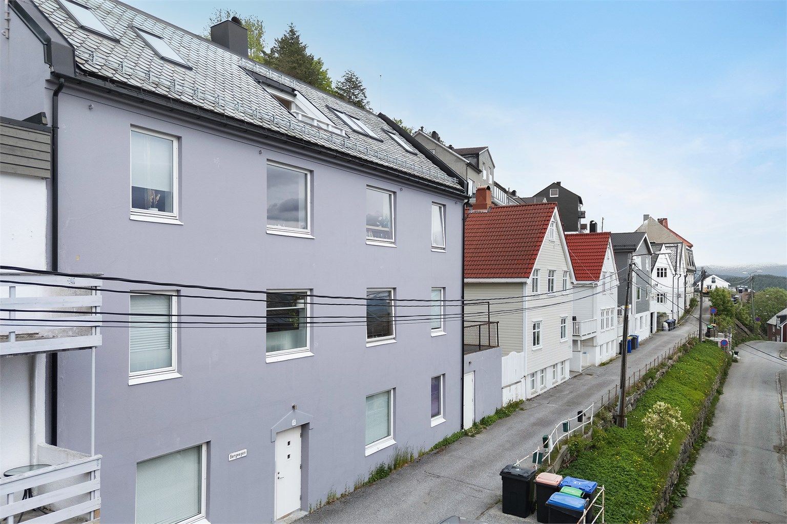 Bygården består av totalt 7 leiligheter, med kun én leilighet i toppetasjen