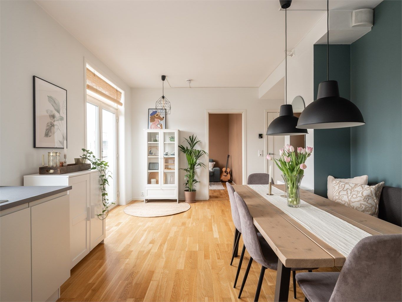 Krogsveen v/Jan Vidar Lysbakken presenterer Ubåtsvingen 13 - en lys og praktisk 3-roms beliggende i et rolig og attraktivt område på Persaunet!
Fotograf: Victor Kleive v/ Inbovi