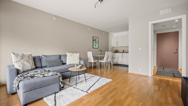 Leiligheten er utstyrt med et balansert ventilasjonsanlegg som sikrer et sunt inneklima.