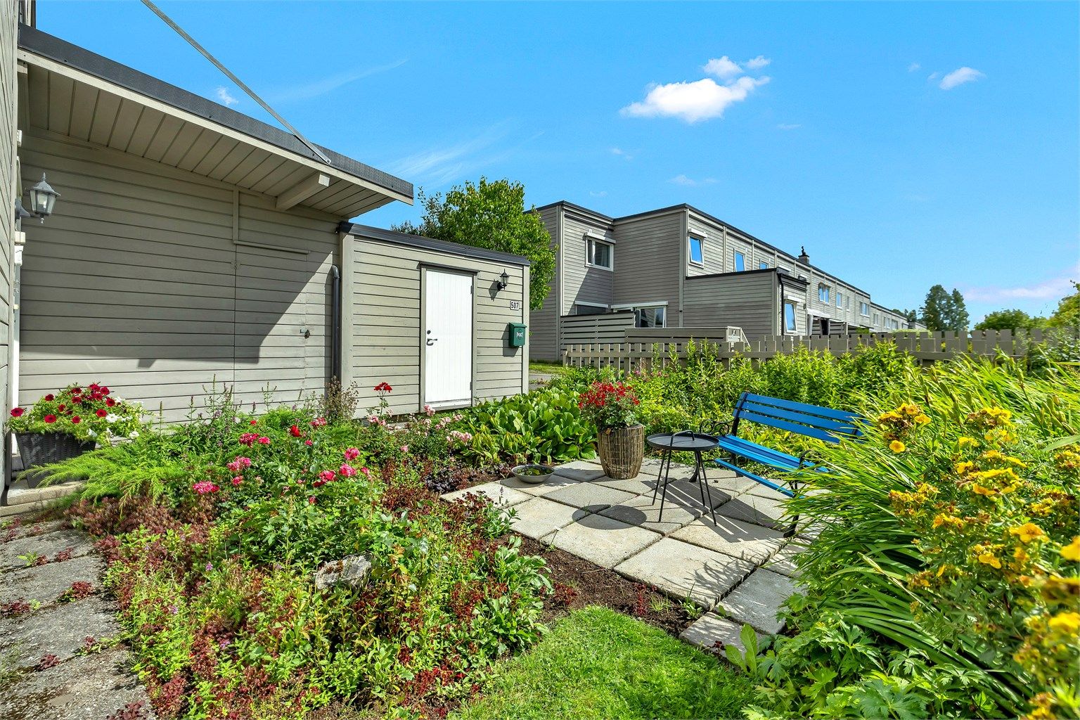 Rikelig med lagringsplass i 2 boder