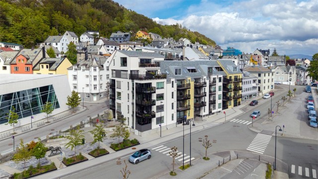 Fasade av eiendommen - Bybadet ligger like ved