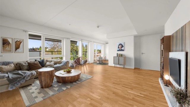 Krogsveen v/ Emilio de Paoli Dunne | Rådhusvegen 7A (digital stylet).