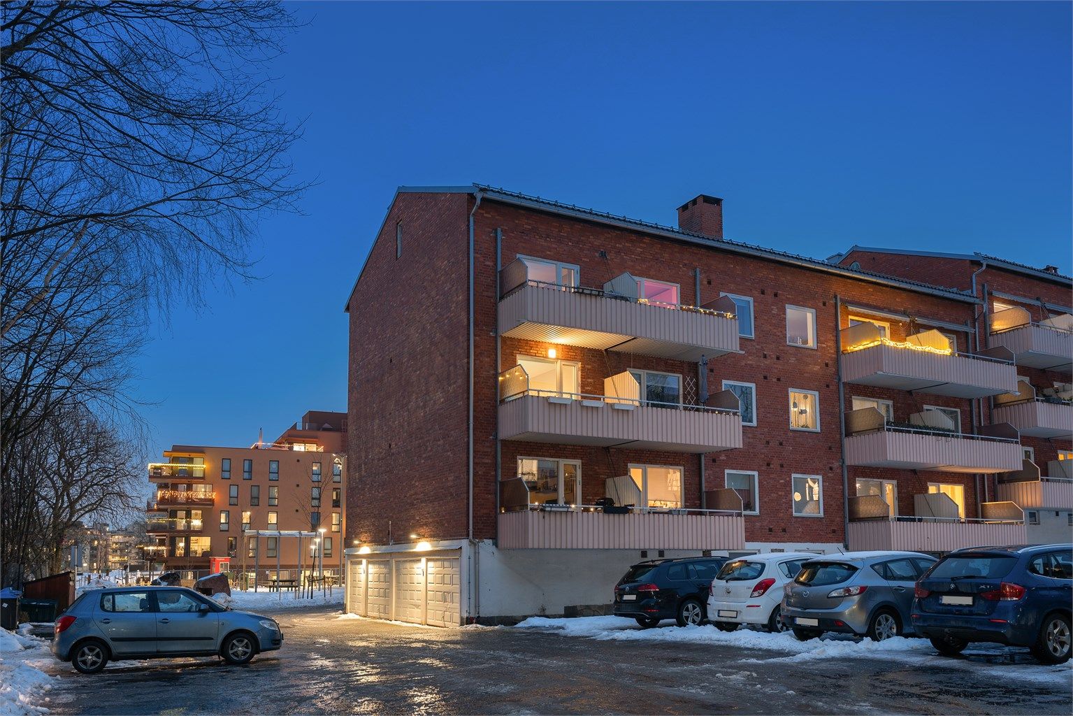 For den aktive er det kort vei til flere treningssentre som Fresh Fitness og SATS Kampen.