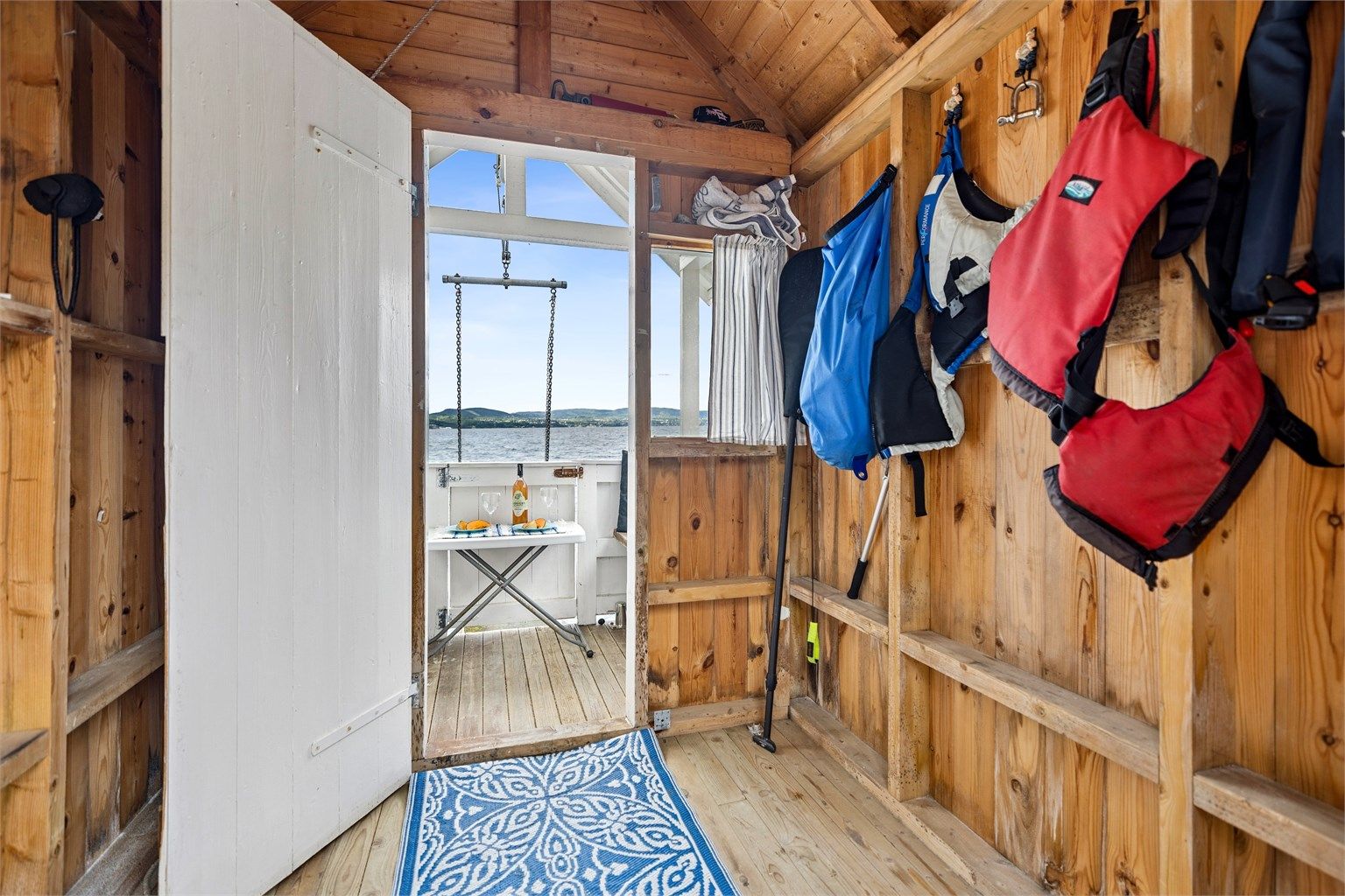 Sjarmerende badehus med direkte tilgang til fjorden  