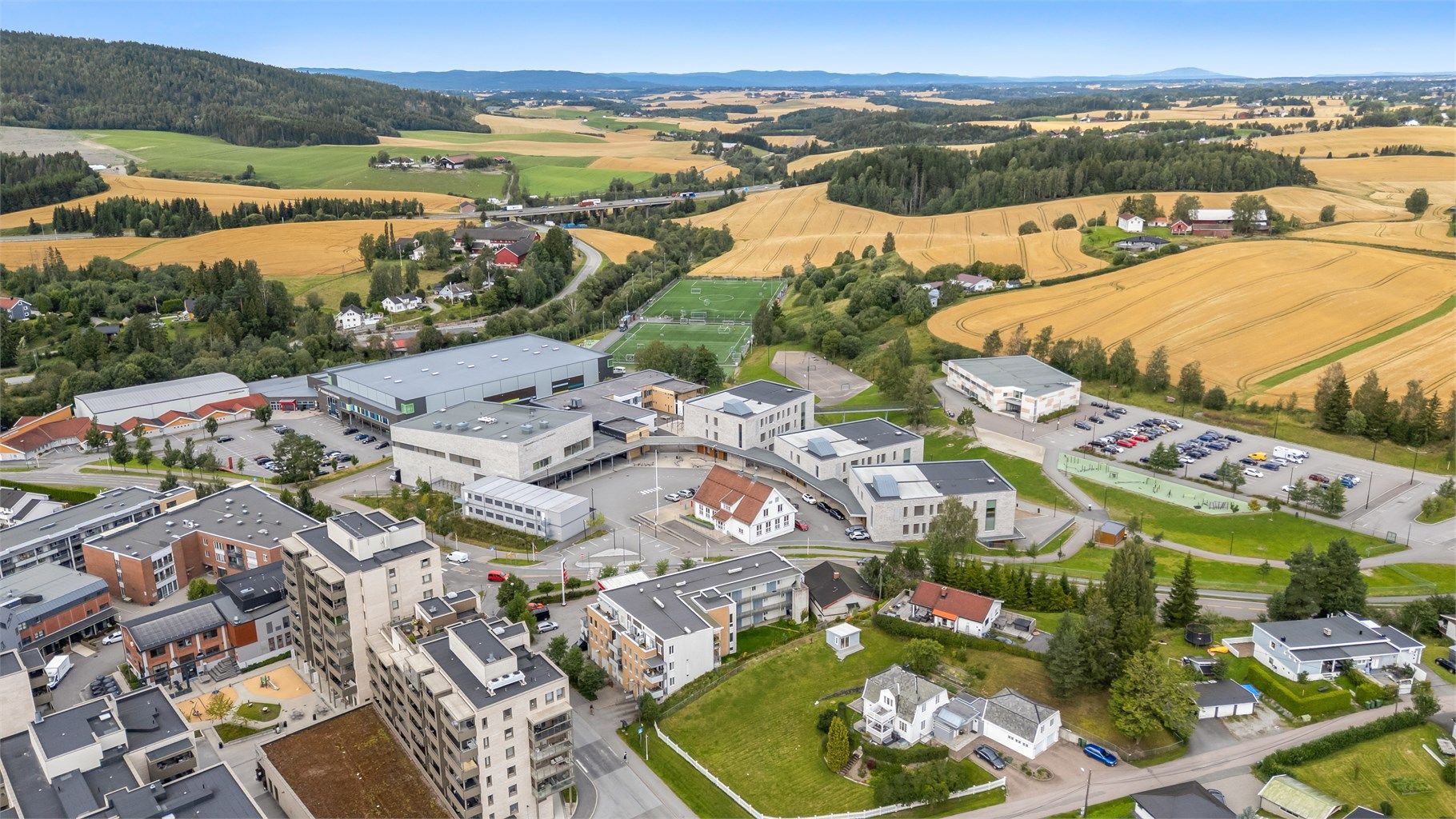 Kort vei til Frogner idrettspark og den flotte Frognerhallen.